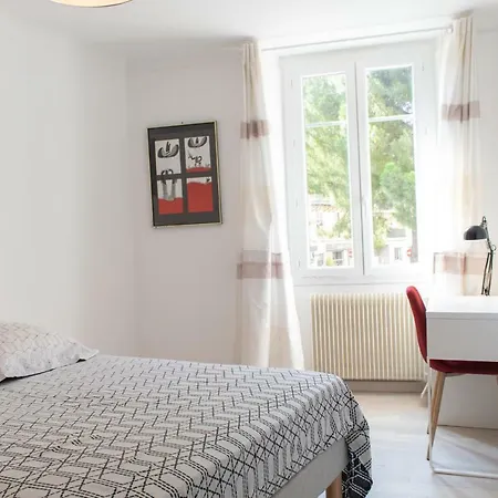 Apartment Place Du Pin