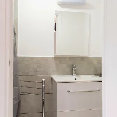 Place Du Pin Apartment Nice