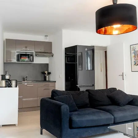 Apartment Place Du Pin *